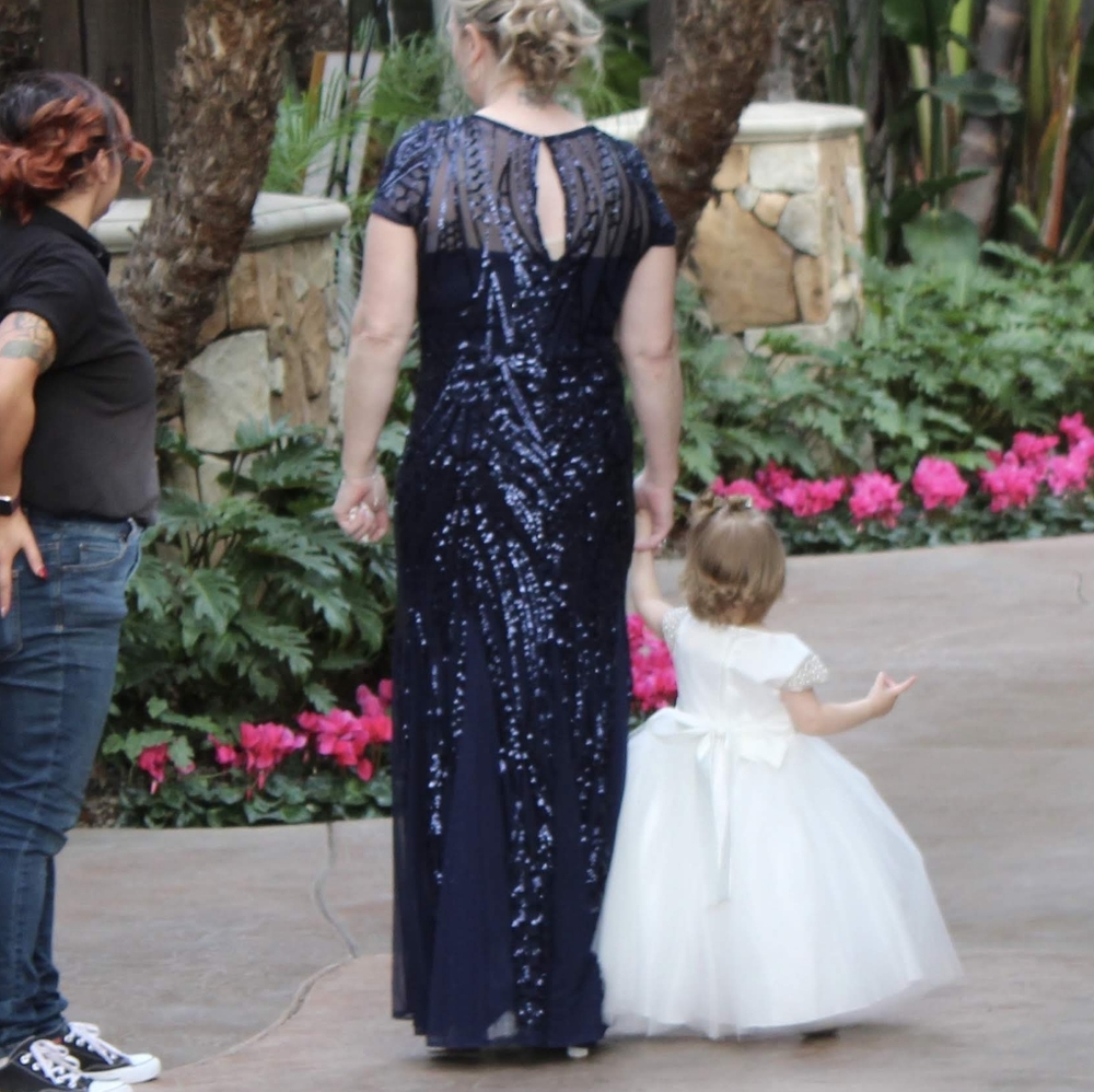 Gown - Picture 2 of 8